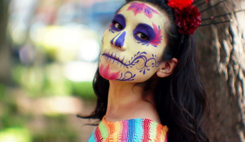 El Día de Muertos and Halloween: Are the same?